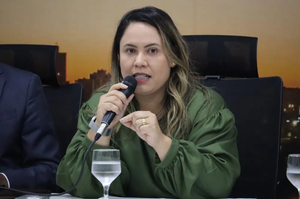 “Pelo menos duas pessoas serão indiciadas”, afirma Ana Portela sobre a CPI do Transporte Público