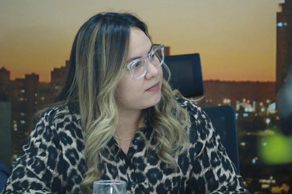 Ana Portela aponta aumento milionário de despesas não operacionais do Consórcio Guaicurus e Diretor não consegue explicar valor