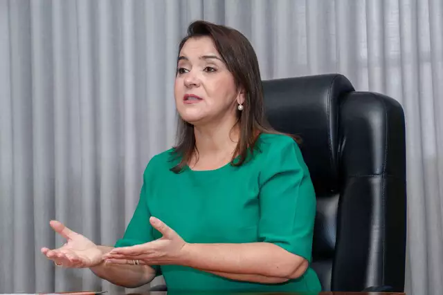 Para Adriane, renovação da Câmara é “desafio” e terminar obras uma “meta” 