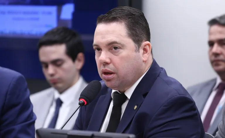 Projeto de Rodolfo Nogueira que retira MST de “Conselho da Paz no Campo” é aprovado em comissão e avança na Câmara