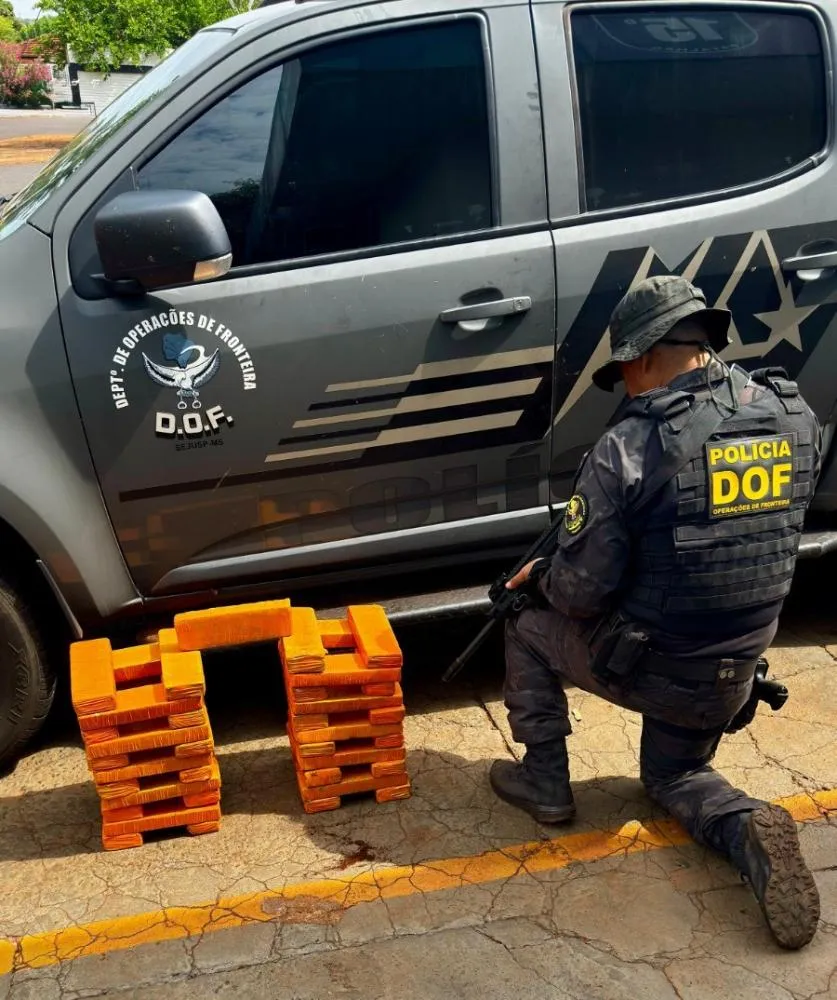 Passageiro que seguia com maconha para Campo Grande é preso pelo DOF em Vista Alegre
