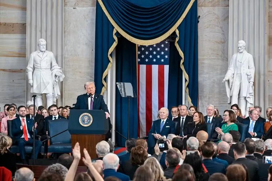 Trump Promete Cortes de Juros e Benefícios Fiscais em Discurso no Fórum Econômico Mundial
