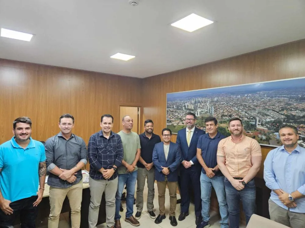 Visita à Câmara Municipal registra aproximação de Pollon com o trabalho de vereadores