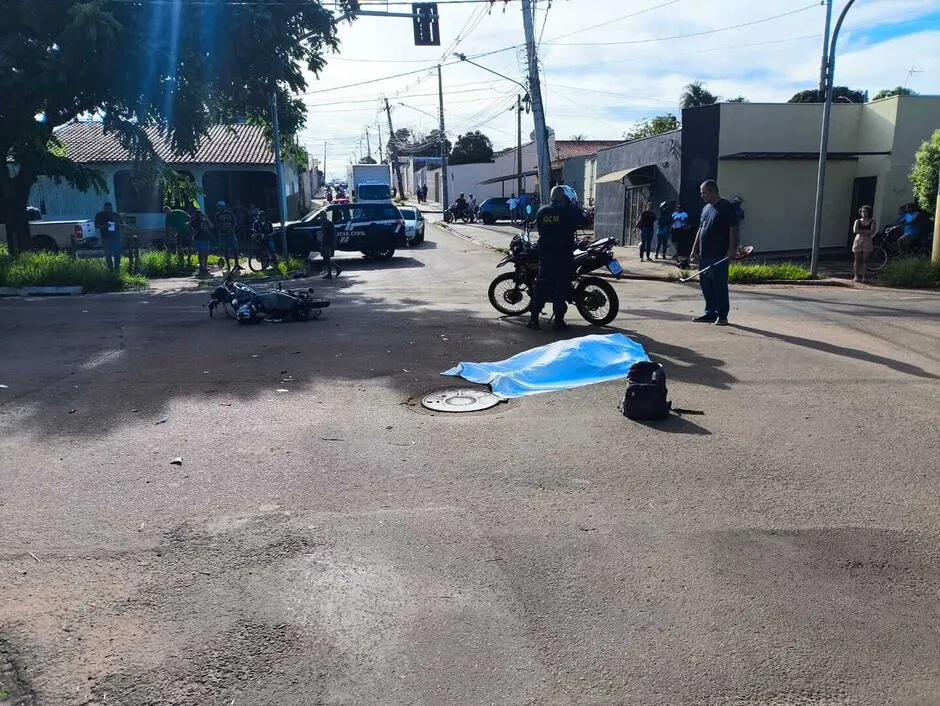 Militar morre em grave batida com carro na Av. Lúdio Martins Coelho 