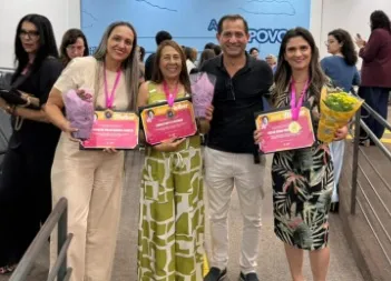 Vereador Marquinhos Trad homenageia servidoras da Câmara durante sessão solene do Dia da Mulher.