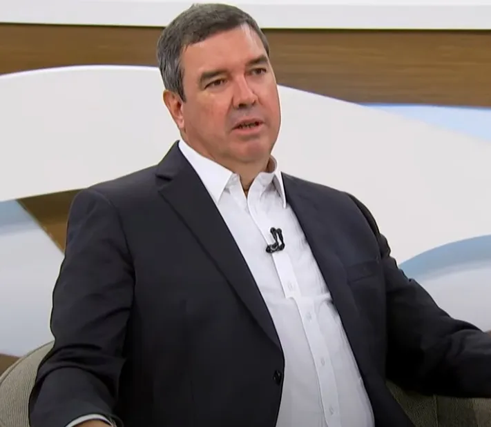 GOVERNADOR EDUARDO RIEDEL ABORDA CRISE NO PSDB, AGRO, MEIO AMBIENTE E SEGURANÇA PÚBLICA NO PROGRAMA RODA VIVA DA TVE