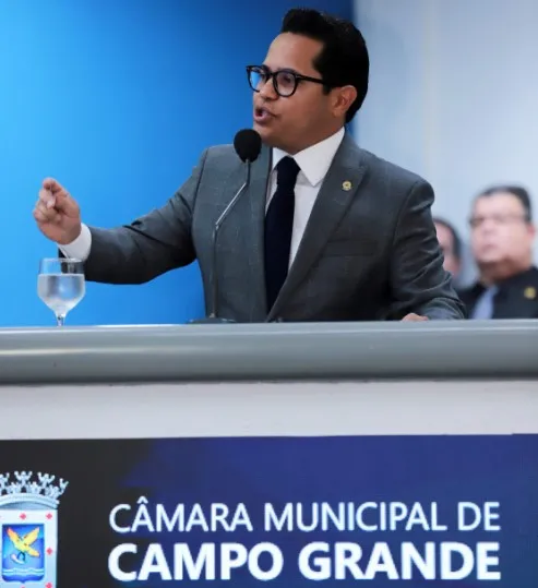 DURANTE SESSÃO INAUGURAL, PAPY ENFATIZA QUE “O LEGISLATIVO NÃO É, NEM SERÁ SUBMISSO AO EXECUTIVO”