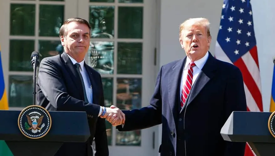 BOLSONARO DIZ QUE LULA “OFENDE POVO AMERICANO” EM POST EM INGLÊS
