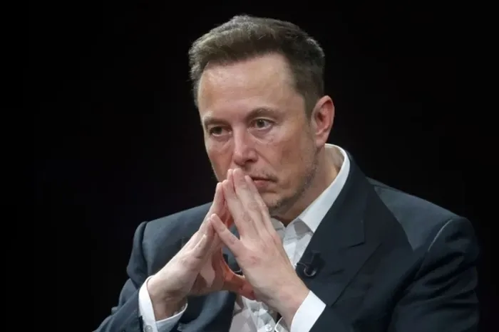 ELON MUSK AVALIA SANÇÕES A ALEXANDRE DE MORAES