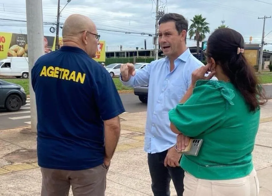 ANDRÉ SALINEIRO BUSCA SOLUÇÕES PARA CONGESTIONAMENTOS NO CRUZAMENTO DAS AVENIDAS MARQUÊS DE POMBAL