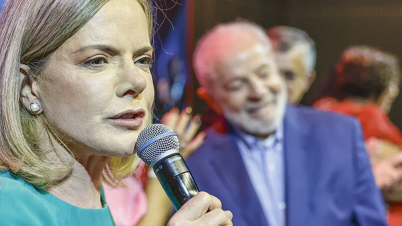 JORNALISTA DA GLOBO DETONA FALA DE LULA SOBRE APARÊNCIA DE GLEISI; VEJA VÍDEO