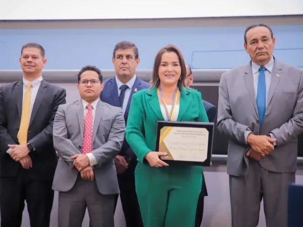 ‘Toda ação do Executivo precisa ser validada pelo Legislativo’, diz Papy na entrega da Medalha Juvêncio da Fonseca