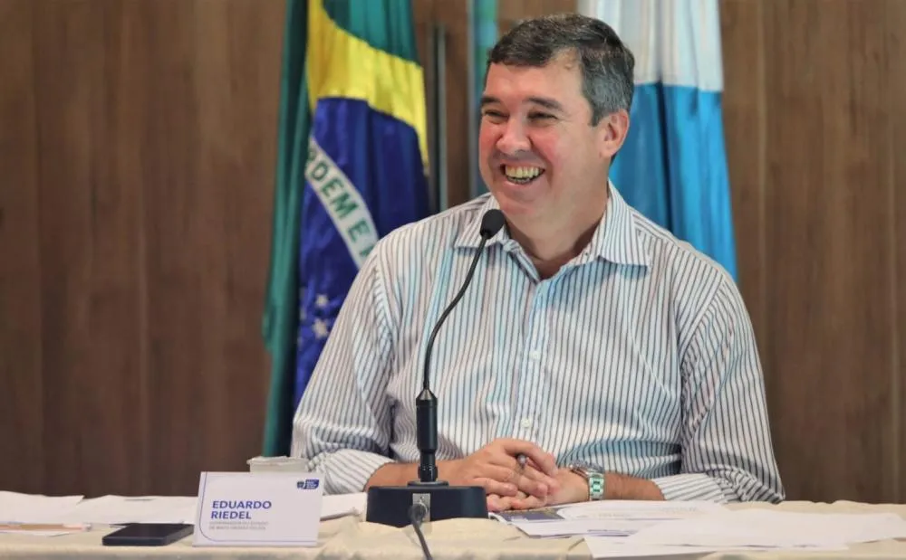 ELEITORES DE MATO GROSSO DO SUL CONSIDERAM RIEDEL “EFICIENTE” E GARANTEM 81% DE APROVAÇÃO DO GOVERNO, SEGUNDO PESQUISA