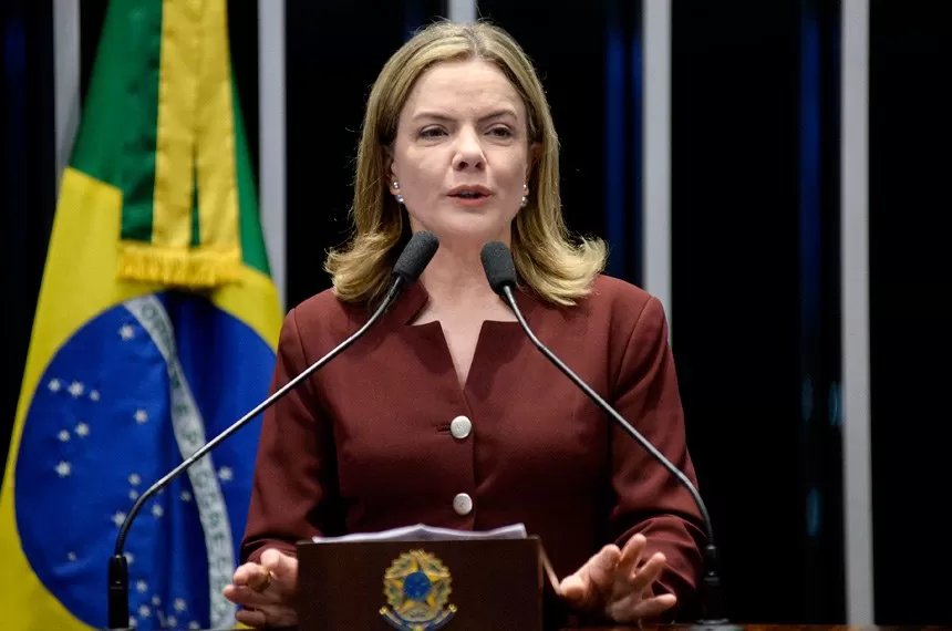 GLEISI HOFFMANN APAGA VÍDEO QUE DIZIA QUE LULA IA DAR EMPRÉSTIMO AOS TRABALHADORES