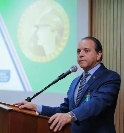 CORONEL DAVID RECEBE MEDALHA DA PM POR ATUAÇÃO NO COMBATE À VIOLÊNCIA CONTRA A MULHER