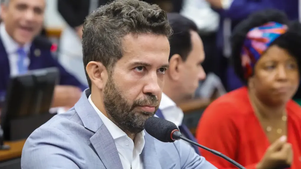 JANONES USOU R$ 3 MIL REAIS DE RACHADINHA EM CLÍNICAS DE ESTÉTICA, DIZ PF