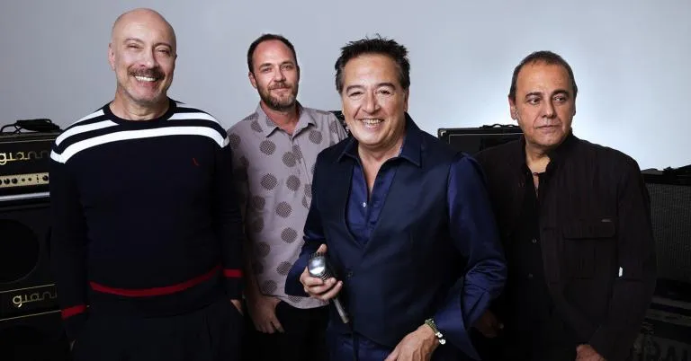 “NASI É VAIADO APÓS GRITO DE 'SEM ANISTIA', REAGE COM HOSTILIDADE E SHOWS DO IRA! SÃO CANCELADOS: DIREITA CRITICA POSTURA DO VOCALISTA”