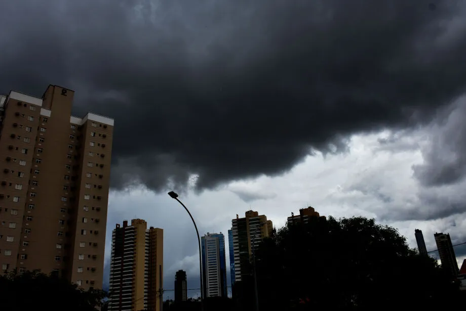 DEFESA CIVIL ALERTA PARA RISCO DE CHUVAS INTENSAS EM CAMPO GRANDE