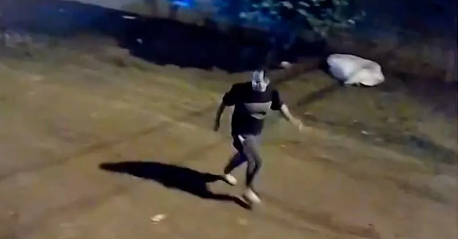 HOMEM É FLAGRADO AO TENTAR SEQUESTRAR CRIANÇA DE 3 ANOS EM SIDROLÂNDIA 