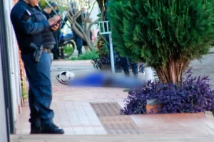 TENTATIVA DE ASSALTO TERMINA COM UM CRIMINOSO MORTO E OUTRO FERIDO NA CAPITAL