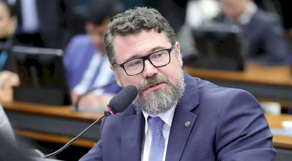 DEPUTADO MARCOS POLLON PROPÕE ISENÇÃO DE TRIBUTOS FEDERAIS PARA ATIRADORES DESPORTIVOS