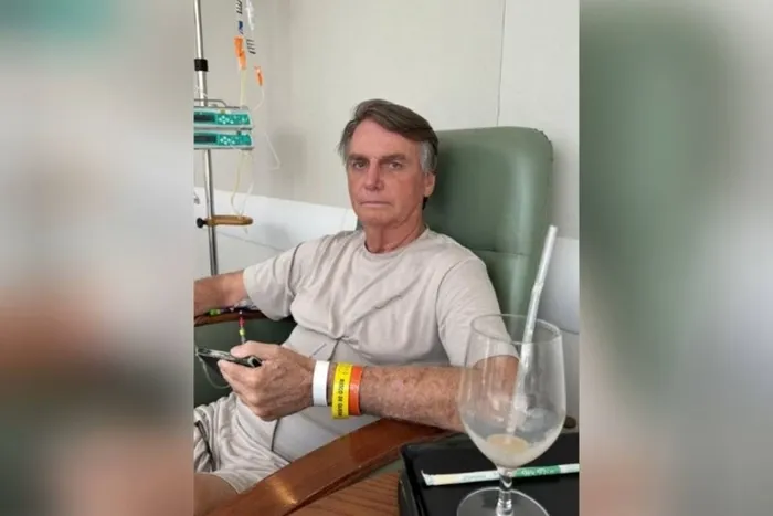 BOLSONARO DEIXA A UTI E APRESENTA MELHORA: “SIGO CONFIANTE, COM FÉ EM DEUS E NA EQUIPE MÉDICA”