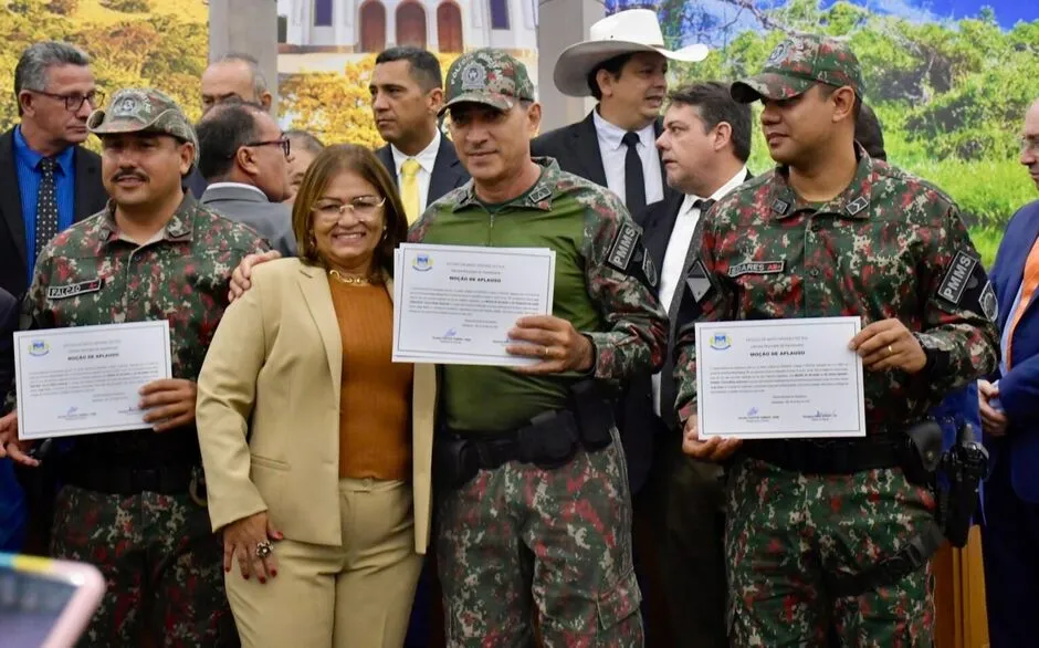 POLICIAIS, FAMILIARES E VOLUNTÁRIOS RECEBEM MOÇÃO DE APLAUSOS EM 'CASO JORGINHO' NO PANTANAL