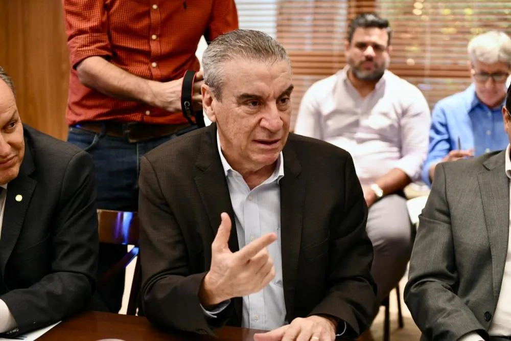  RIEDEL, PAULO CORRÊA E LIDERANÇAS DISCUTEM INVESTIMENTOS PARA JARDIM, BODOQUENA E BATAGUASSU